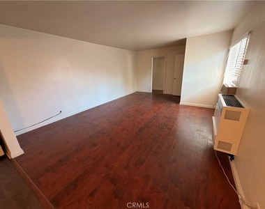 114 N Lewis - Photo Thumbnail 4