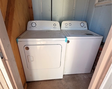 114 N Lewis - Photo Thumbnail 9