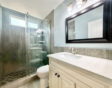 11938 Venetian Drive - Photo Thumbnail 17