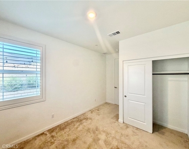 32730 Brunello Way - Photo Thumbnail 15