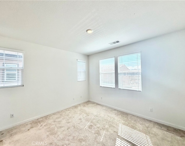 32730 Brunello Way - Photo Thumbnail 30