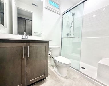32730 Brunello Way - Photo Thumbnail 13