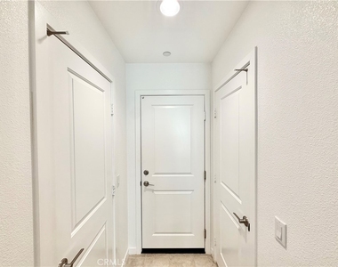 32730 Brunello Way - Photo Thumbnail 8