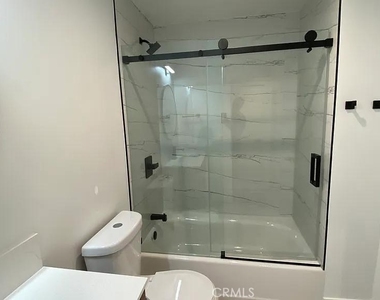 10455 Etiwanda Avenue - Photo Thumbnail 15