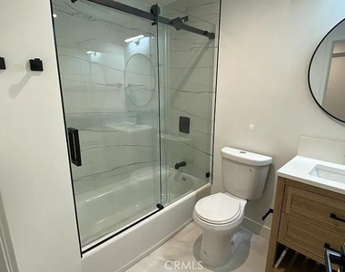 10455 Etiwanda Avenue - Photo Thumbnail 13