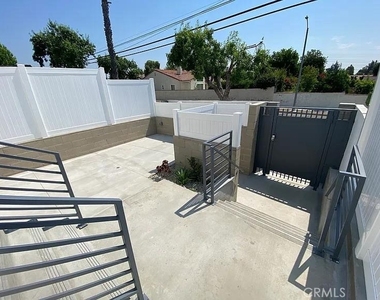 10455 Etiwanda Avenue - Photo Thumbnail 20