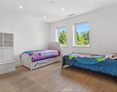 4435 Stansbury - Photo Thumbnail 24
