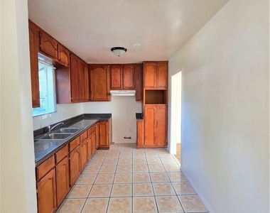 9618 Kalmia Street - Photo Thumbnail 3