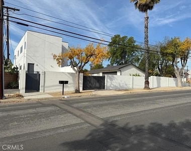 10453 Etiwanda Avenue - Photo Thumbnail 21