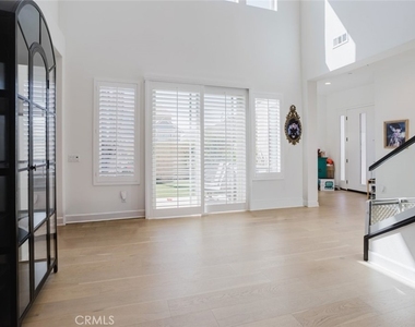 11743 Canoga Avenue - Photo Thumbnail 16