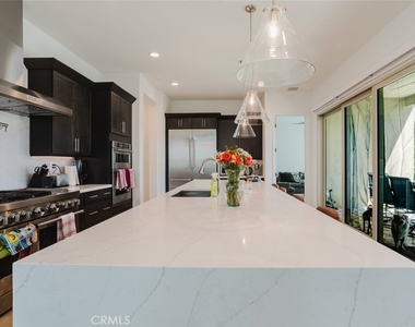 11743 Canoga Avenue - Photo Thumbnail 19
