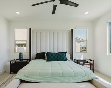 11743 Canoga Avenue - Photo Thumbnail 56