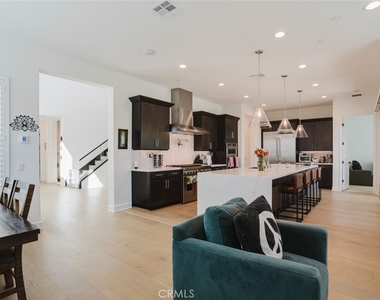 11743 Canoga Avenue - Photo Thumbnail 27