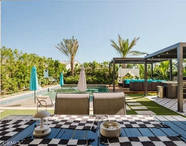 11743 Canoga Avenue - Photo Thumbnail 62