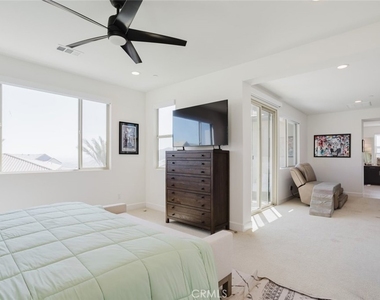 11743 Canoga Avenue - Photo Thumbnail 57