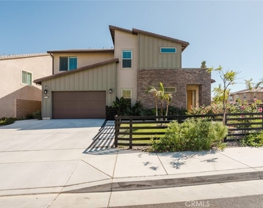11743 Canoga Avenue - Photo Thumbnail 1