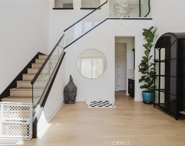 11743 Canoga Avenue - Photo Thumbnail 11