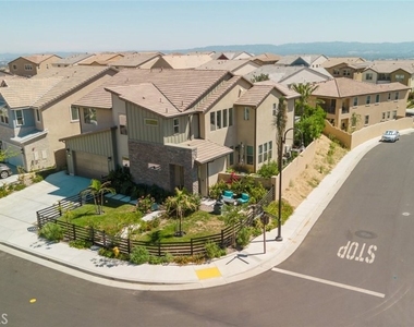 11743 Canoga Avenue - Photo Thumbnail 10