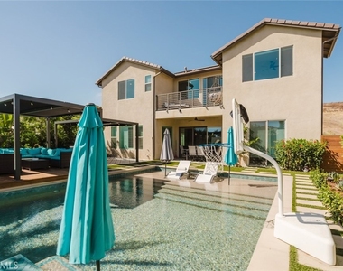 11743 Canoga Avenue - Photo Thumbnail 71