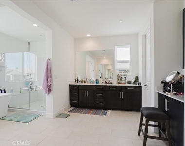 11743 Canoga Avenue - Photo Thumbnail 50