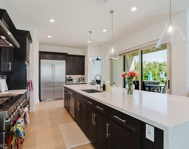 11743 Canoga Avenue - Photo Thumbnail 23