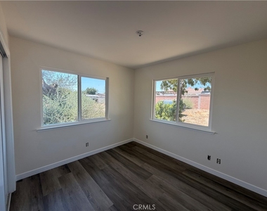 13277 Herrick Avenue - Photo Thumbnail 6