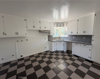 13277 Herrick Avenue - Photo Thumbnail 1