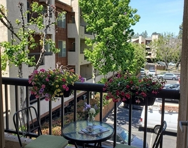 5545 Canoga Avenue - Photo Thumbnail 5