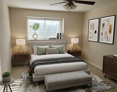 5545 Canoga Avenue - Photo Thumbnail 6
