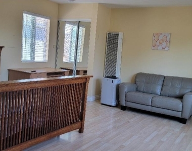 21119 La Salle - Photo Thumbnail 3