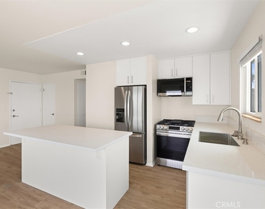 2640 Hermosa Avenue - Photo Thumbnail 4