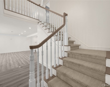 1025 Woodcrest - Photo Thumbnail 14