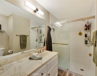 900 N Harbor Boulevard - Photo Thumbnail 16