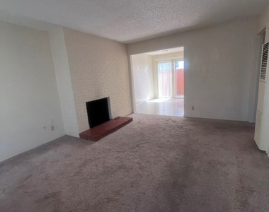 668 Center #b - Photo Thumbnail 1