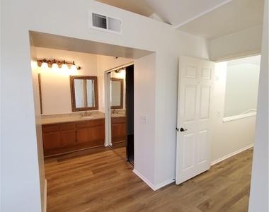 18269 Peters Court - Photo Thumbnail 20