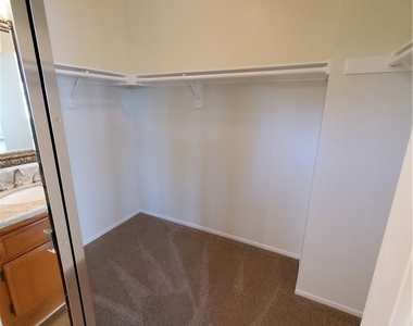 18269 Peters Court - Photo Thumbnail 24