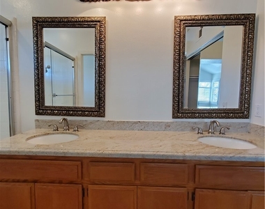 18269 Peters Court - Photo Thumbnail 23