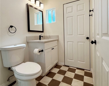10170 Fern Avenue - Photo Thumbnail 12
