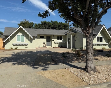 10170 Fern Avenue - Photo Thumbnail 1
