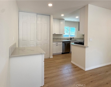 10170 Fern Avenue - Photo Thumbnail 5