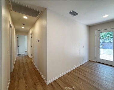 10170 Fern Avenue - Photo Thumbnail 7