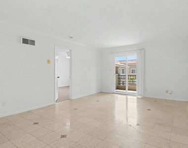7405 Charmant Dr - Photo Thumbnail 9