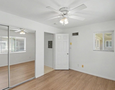 7405 Charmant Dr - Photo Thumbnail 13