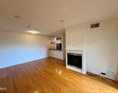 156 S Oak Knoll Avenue - Photo Thumbnail 6