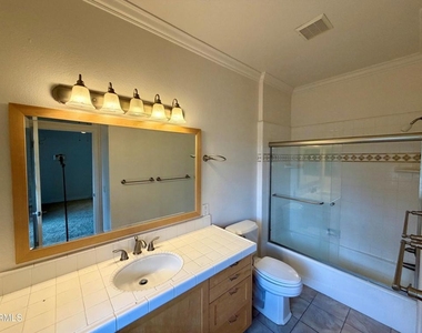 156 S Oak Knoll Avenue - Photo Thumbnail 13