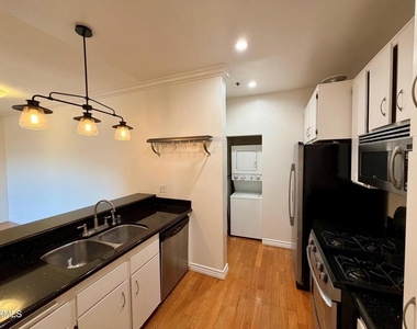 156 S Oak Knoll Avenue - Photo Thumbnail 7