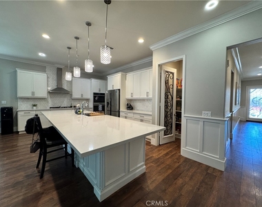 2323 Palmer - Photo Thumbnail 4