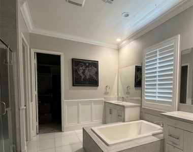 2323 Palmer - Photo Thumbnail 10