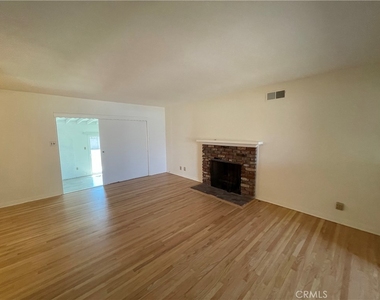 1440 E Rose Avenue - Photo Thumbnail 2