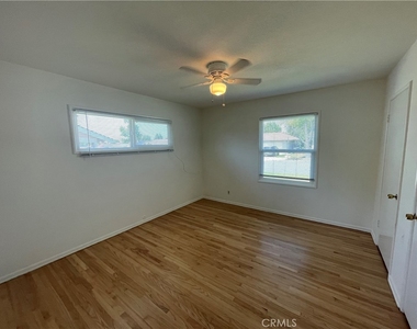 1440 E Rose Avenue - Photo Thumbnail 13